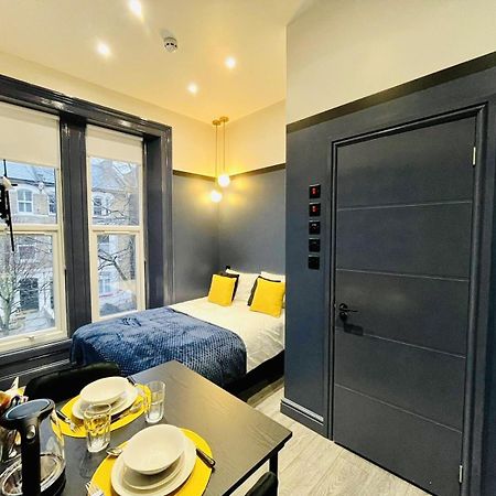 London 39 Blue House Luxury Ensuite Ideal For Tourists מראה חיצוני תמונה