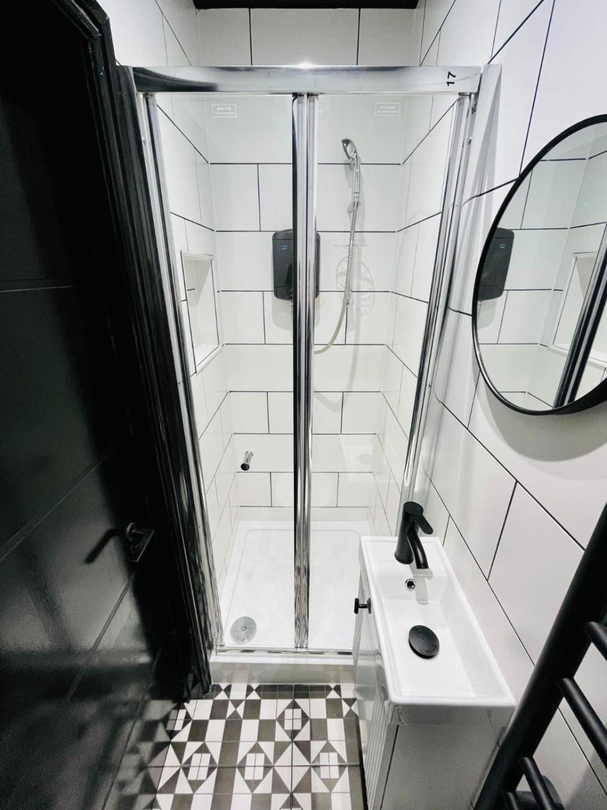 London 39 Blue House Luxury Ensuite Ideal For Tourists מראה חיצוני תמונה