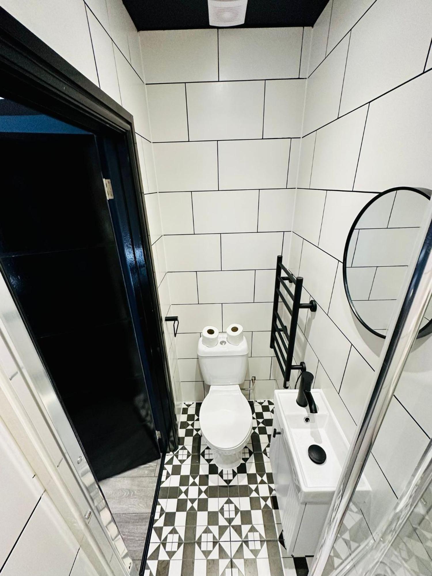 London 39 Blue House Luxury Ensuite Ideal For Tourists מראה חיצוני תמונה