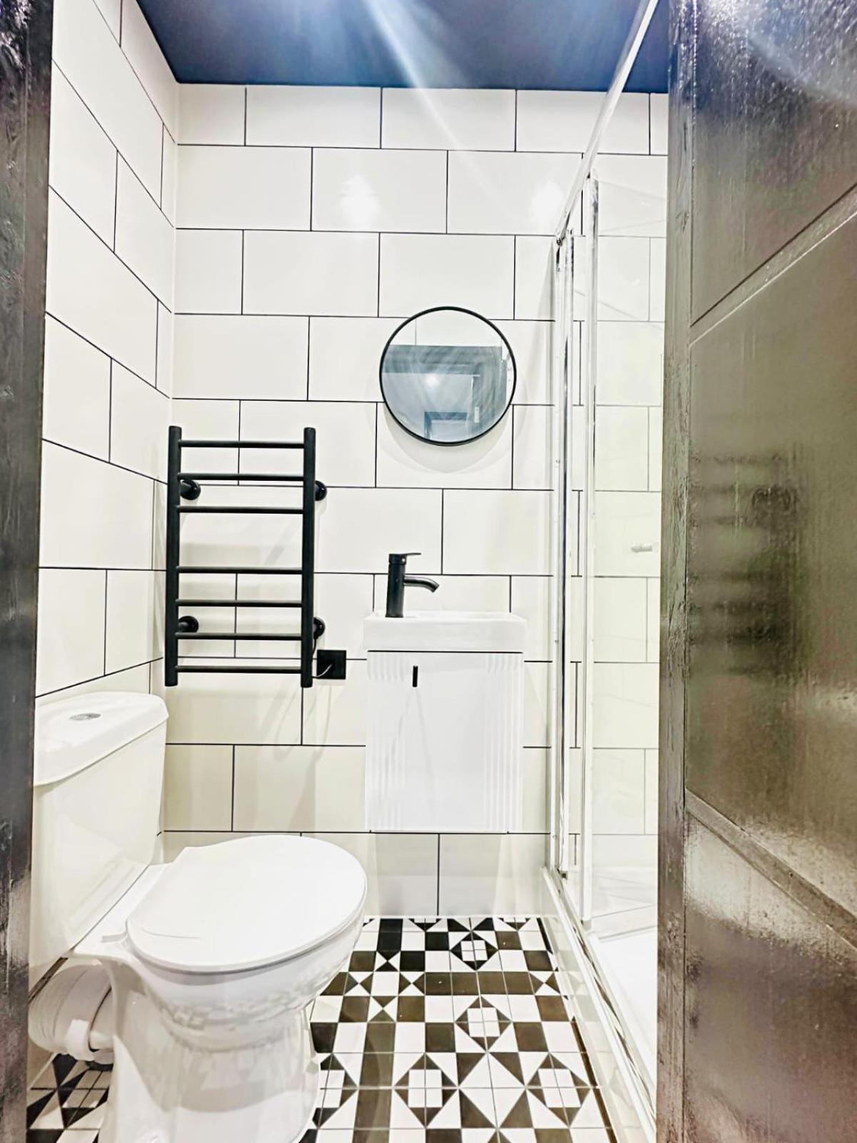 London 39 Blue House Luxury Ensuite Ideal For Tourists מראה חיצוני תמונה